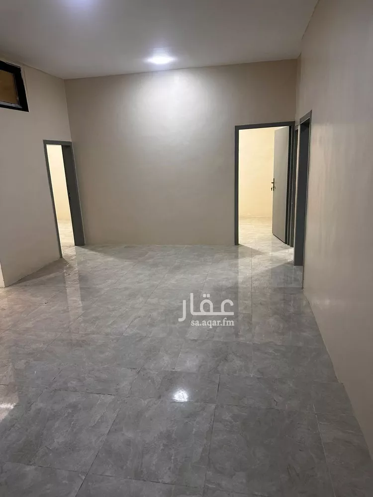 Building for Rent in Dammam Al Souq 24