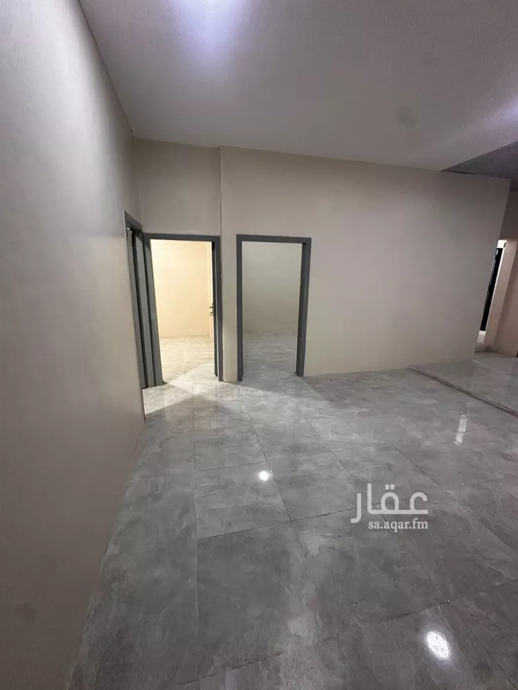 Building for Rent in Dammam Al Souq 7