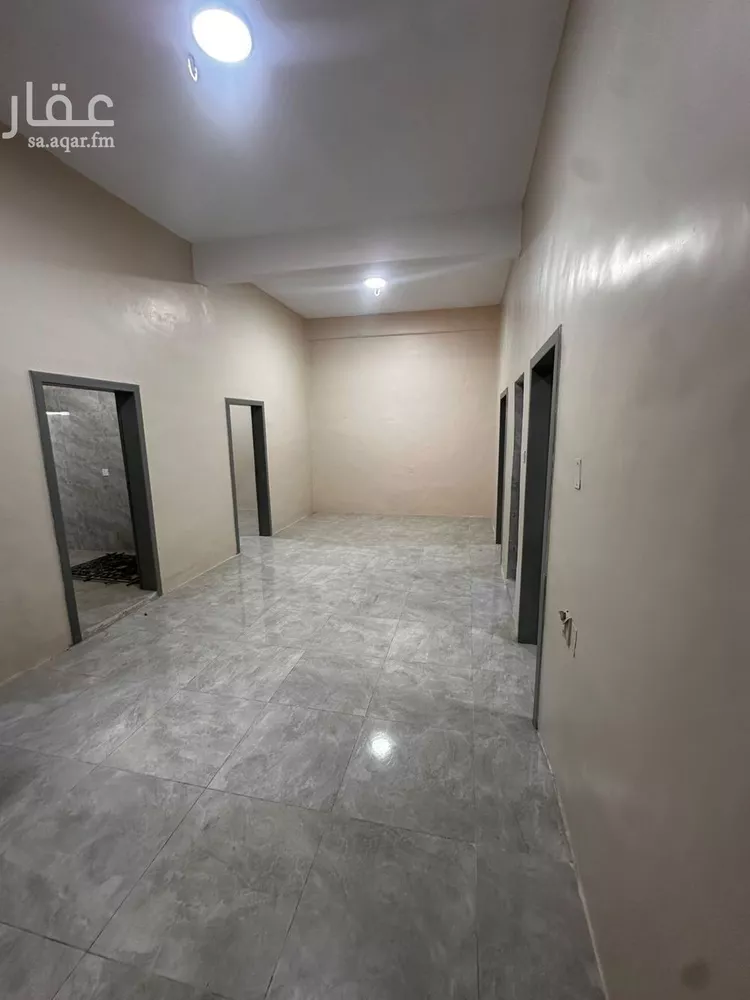 Building for Rent in Dammam Al Souq 5