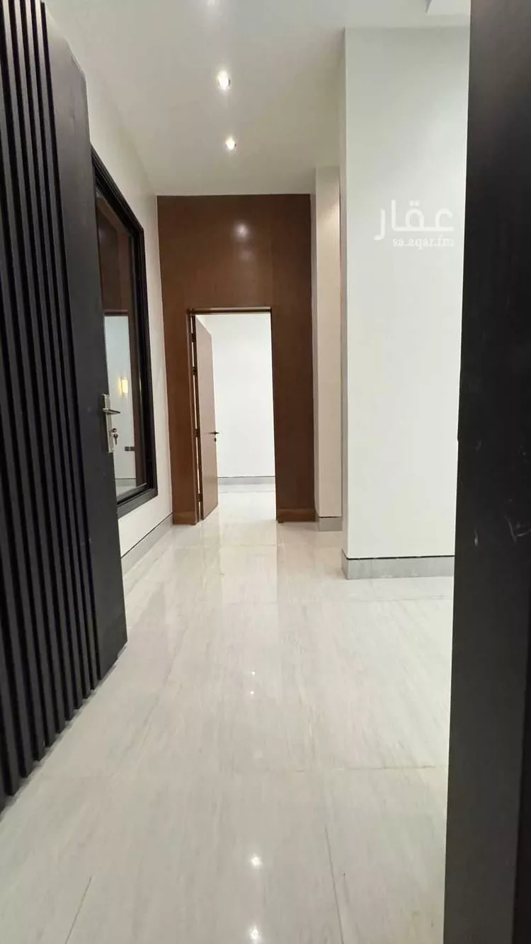 دور للبيع في شارع الحسين بن رواحة, حي الرمال, مدينة الرياض, منطقة الرياض صورة 4