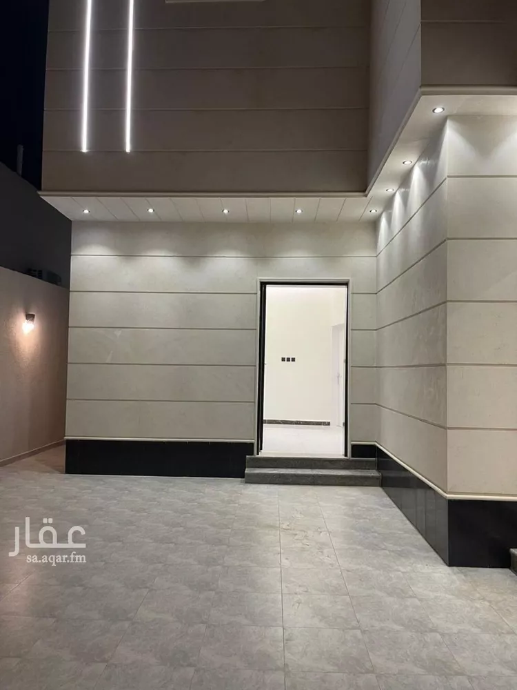 Floor for Sale in Riyadh Al Janadriyah