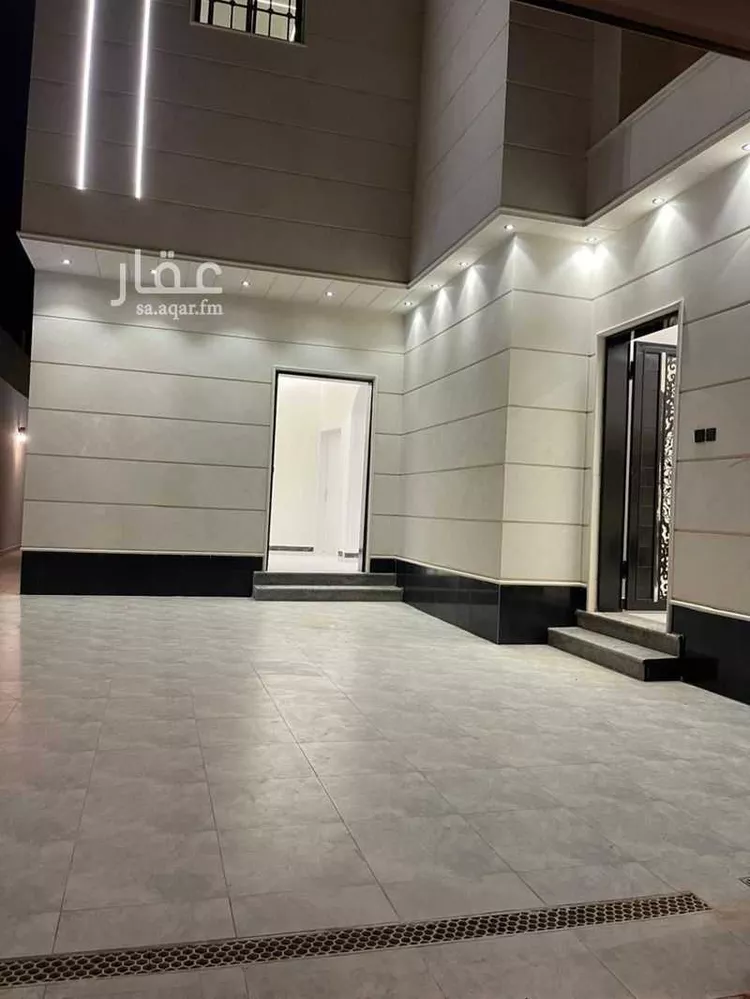 Floor for Sale in Riyadh Al Janadriyah