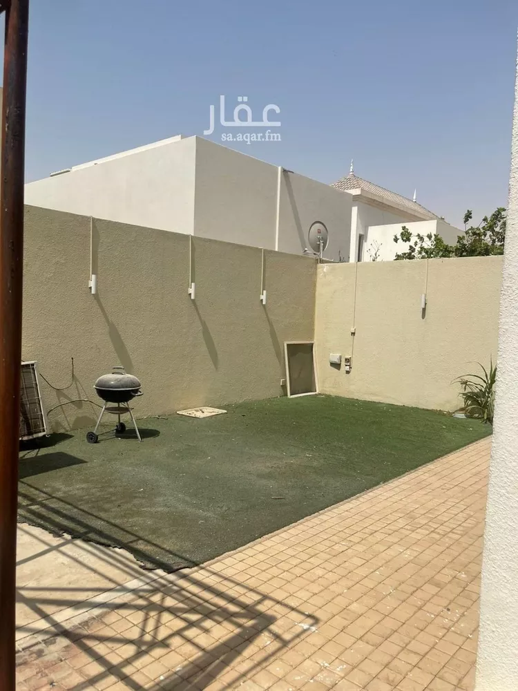 فيلا للبيع في شارع الفرش, حي الياسمين, مدينة الرياض, منطقة الرياض صورة 2