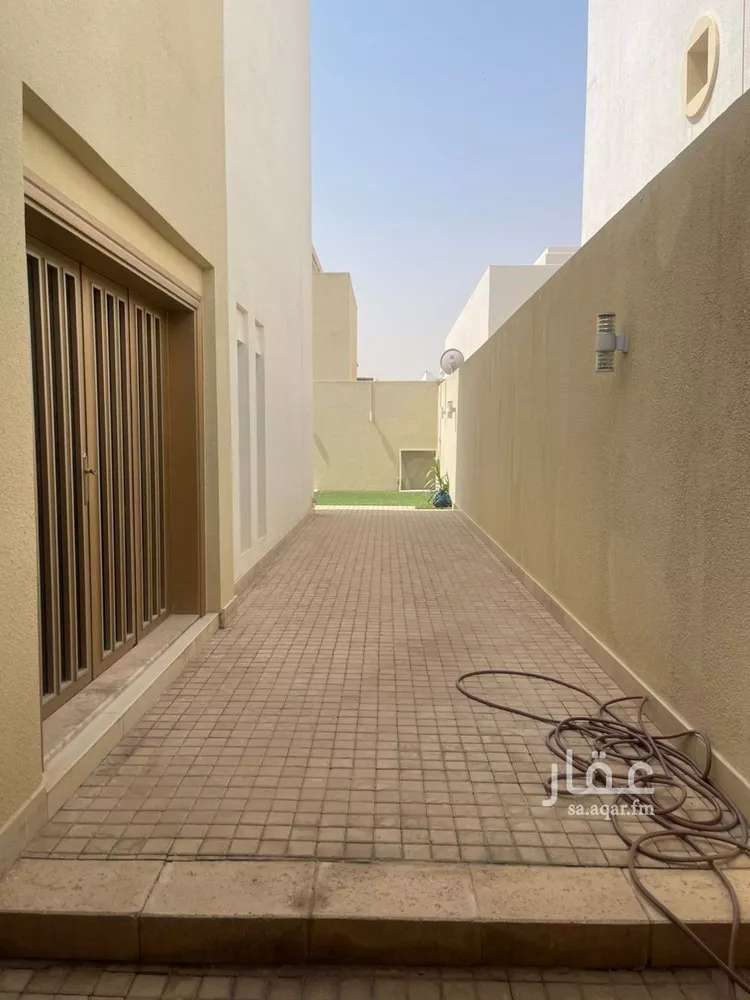 فيلا للبيع في شارع الفرش, حي الياسمين, مدينة الرياض, منطقة الرياض صورة 3