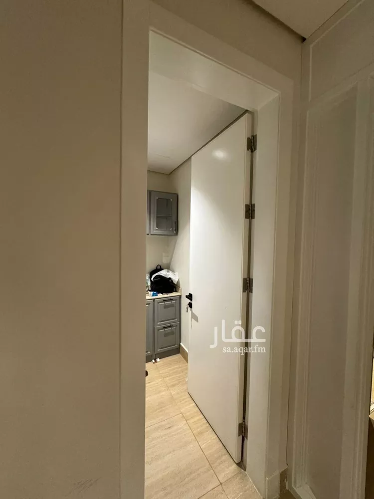 شقة للإيجار في شارع آل داود, حي الحمراء, مدينة الرياض, منطقة الرياض صورة 2