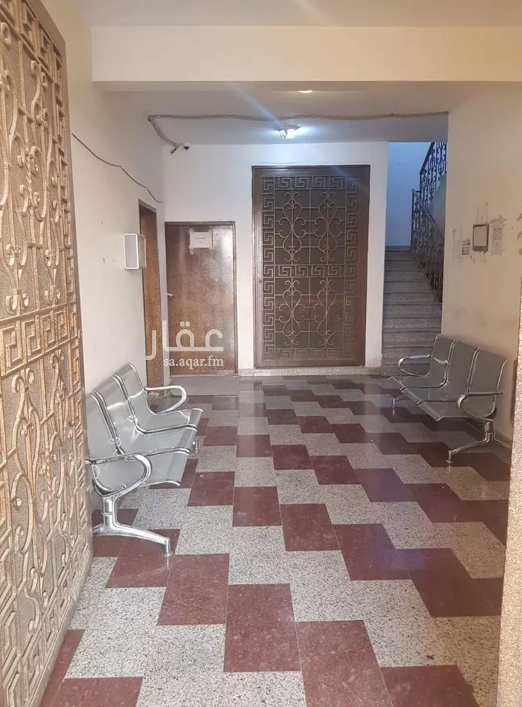 عمارة للإيجار في شارع يزيد بن ابي سفيان, حي العريجاء الأوسط, مدينة الرياض, منطقة الرياض صورة 4