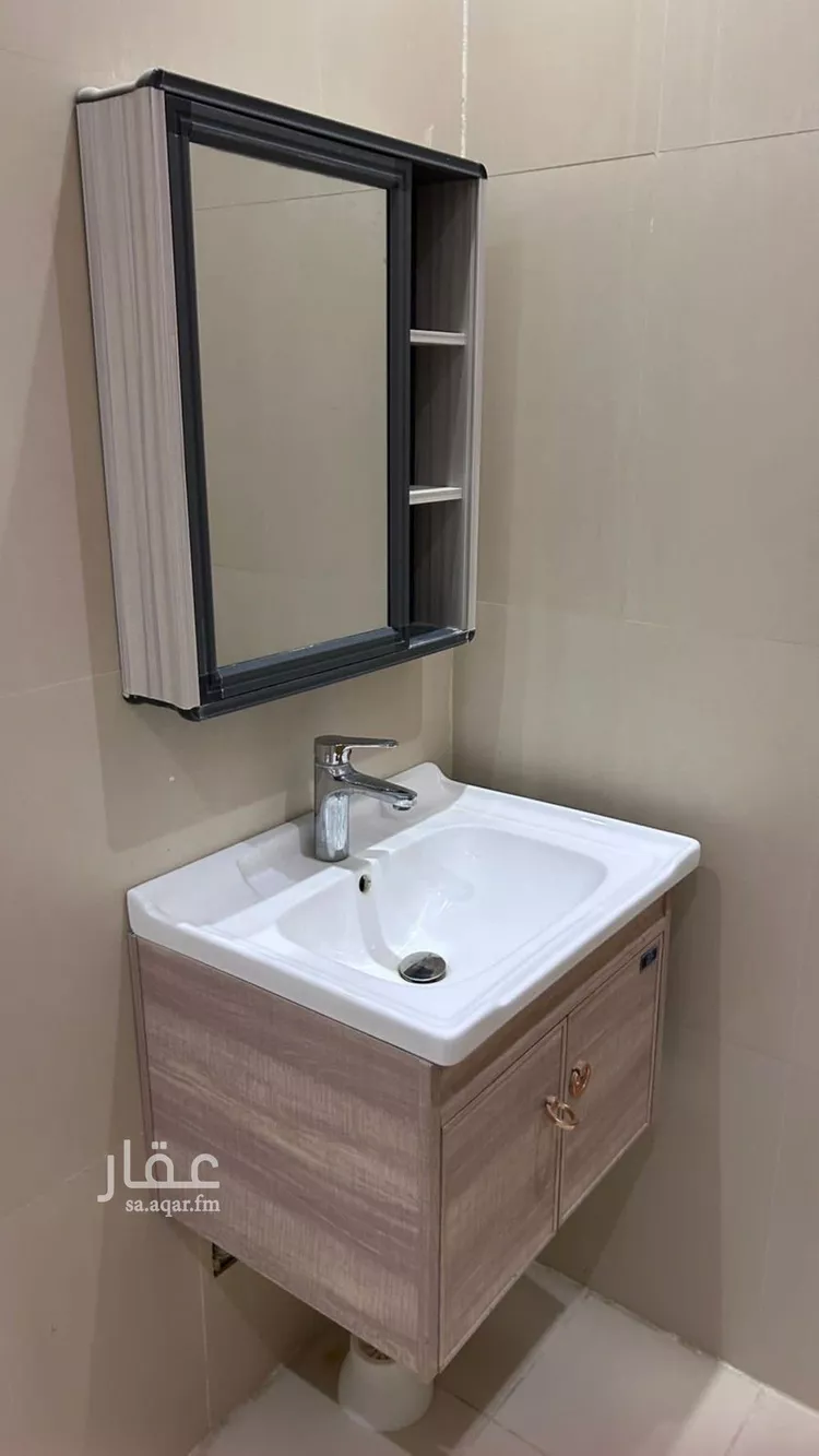 فيلا للإيجار في شارع خارجة بن سعيد, حي الرمال, مدينة الرياض, منطقة الرياض صورة 5