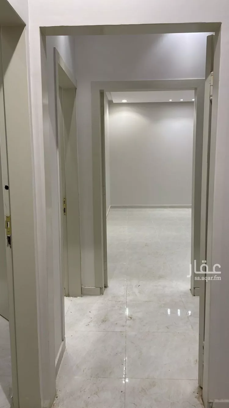 شقة للإيجار في شارع حسين بن صديق دحلان, حي عكاظ, مدينة الرياض, منطقة الرياض صورة 2