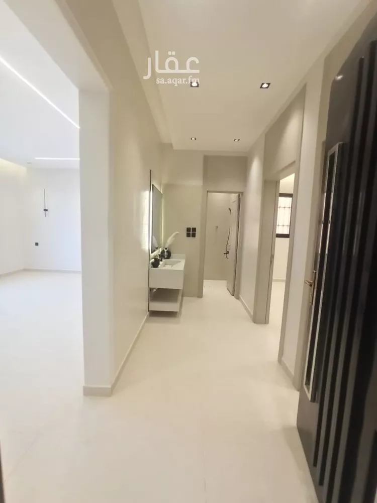 دور للبيع في شارع سيف الدولة الحمداني, حي غرناطة, مدينة المزاحمية, منطقة الرياض 9