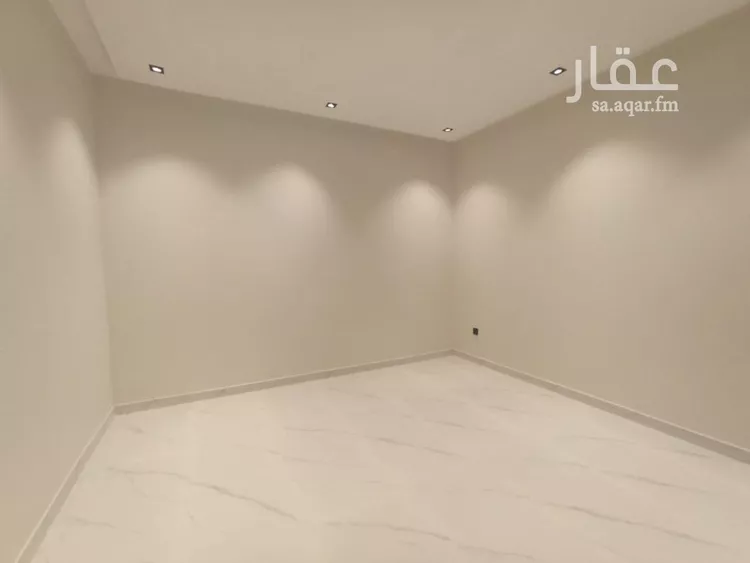 Floor for Sale in Riyadh Okaz 10
