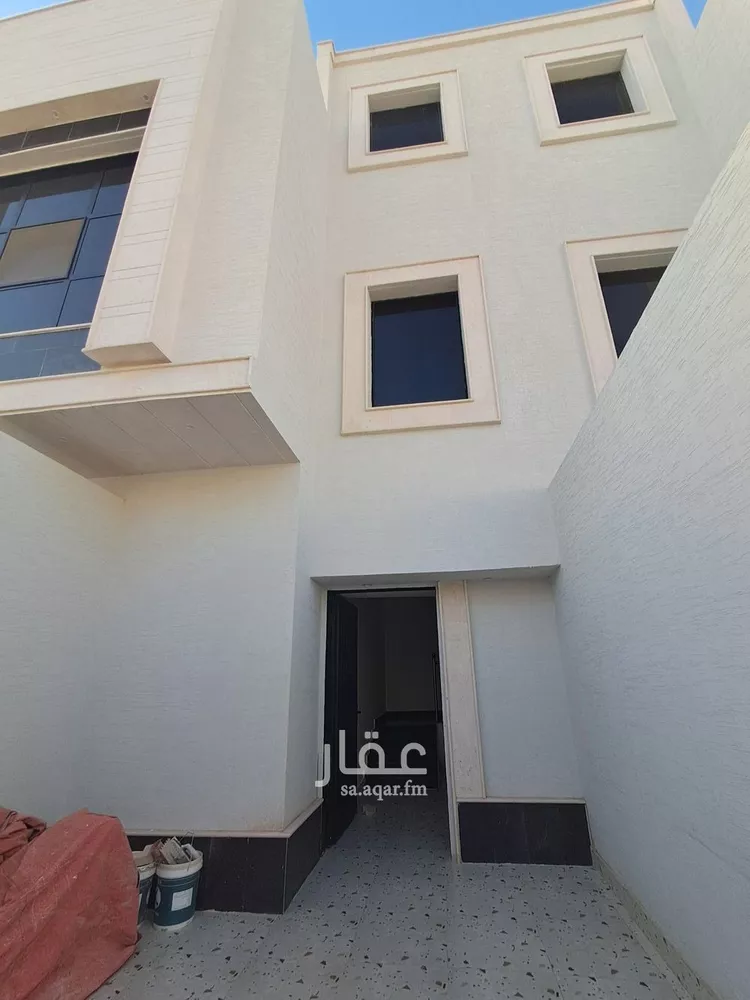 دور للبيع في شارع أبي السعادات السلمي, حي العريجاء الغربي, مدينة الرياض, منطقة الرياض صورة 2