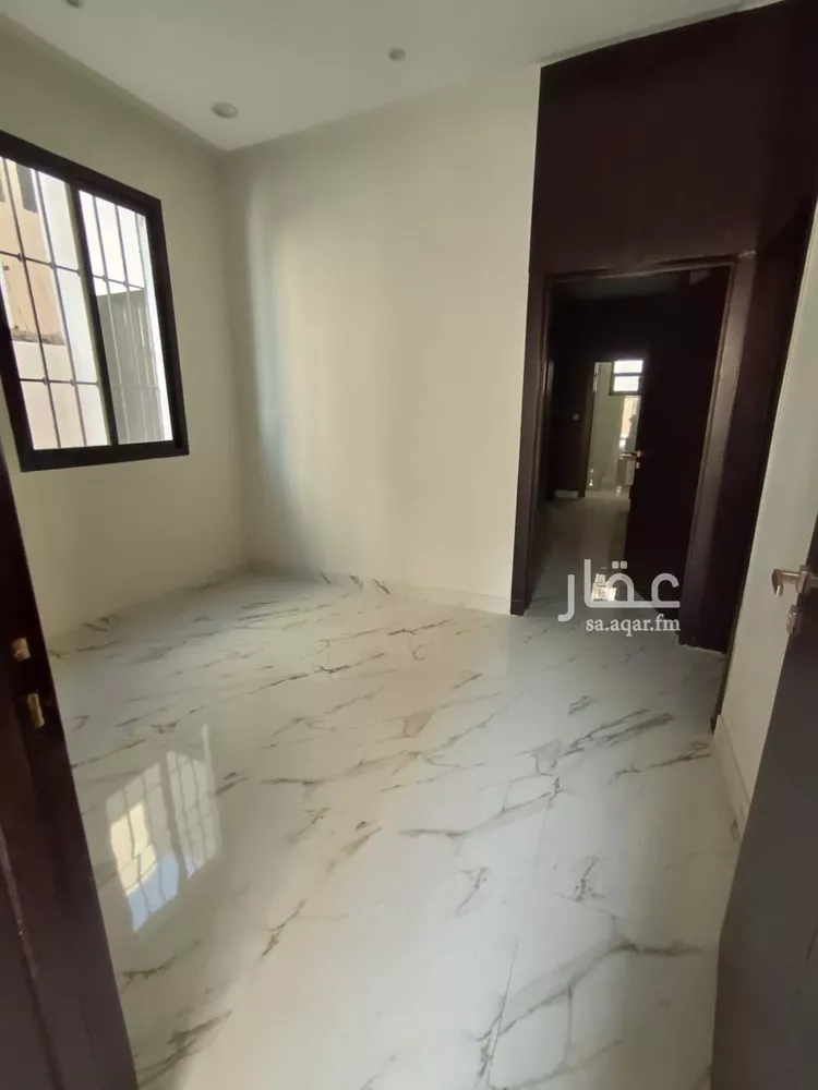 فيلا للبيع في شارع قميع, حي العريجاء الغربي, مدينة الرياض, منطقة الرياض صورة 3