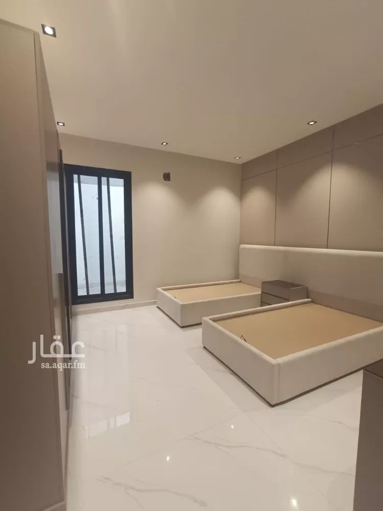 Floor for Sale in Riyadh Okaz 6