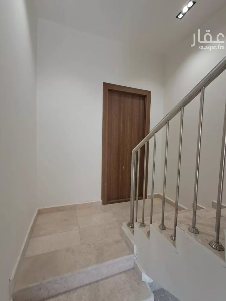 Floor for Sale in Riyadh Tuwaiq 11