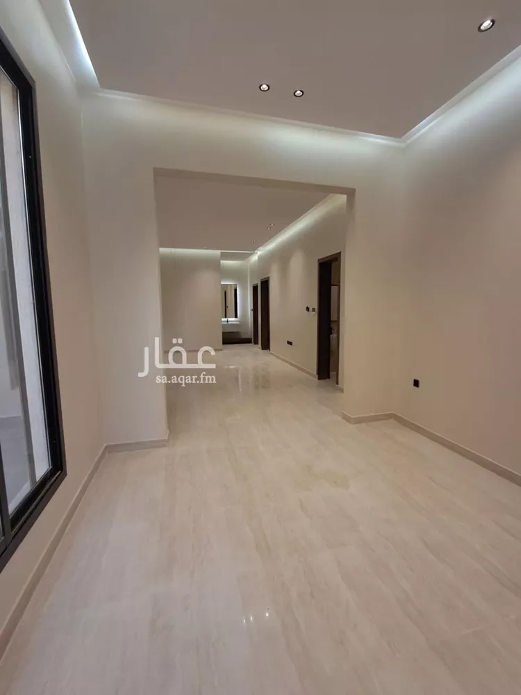 Floor for Sale in Riyadh Dirab 13