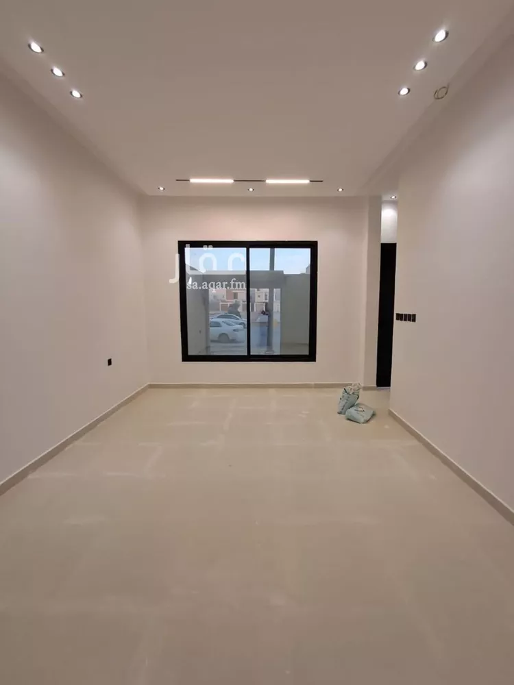 فيلا للبيع في شارع حامد القاري, حي عكاظ, مدينة الرياض, منطقة الرياض 15