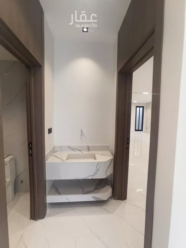 Floor for Sale in Riyadh Okaz 6