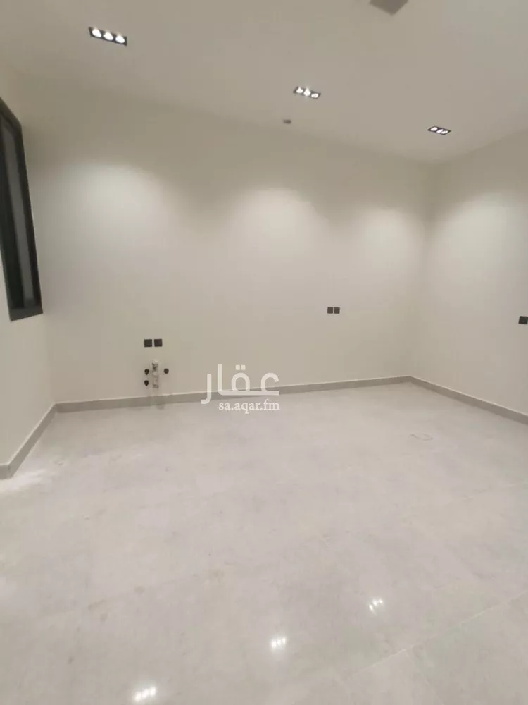 Floor for Sale in Riyadh Tuwaiq 8