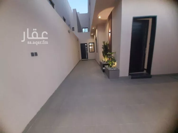 دور للبيع في شارع الجنابين, حي الحزم, مدينة الرياض, منطقة الرياض صورة 2
