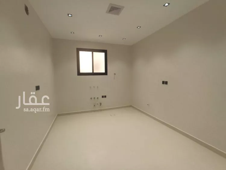 دور للبيع في شارع سيف الدولة الحمداني, حي غرناطة, مدينة المزاحمية, منطقة الرياض 8