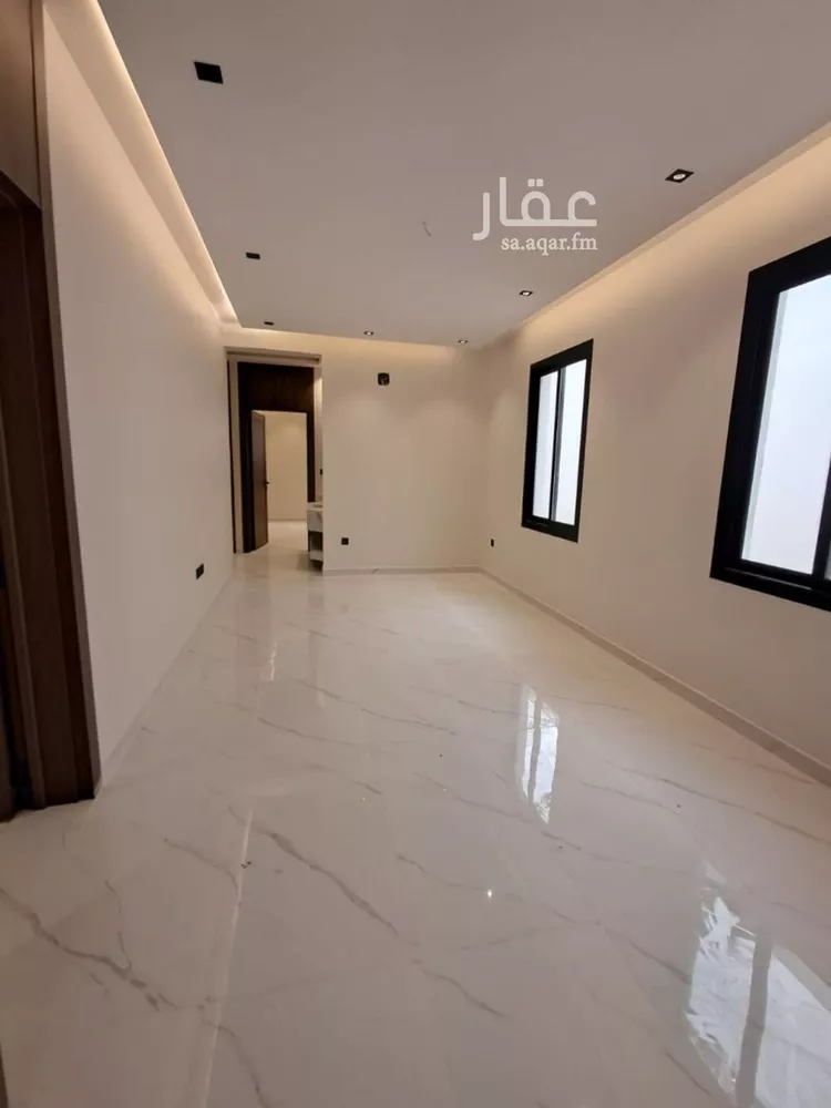 Floor for Sale in Riyadh Okaz 11