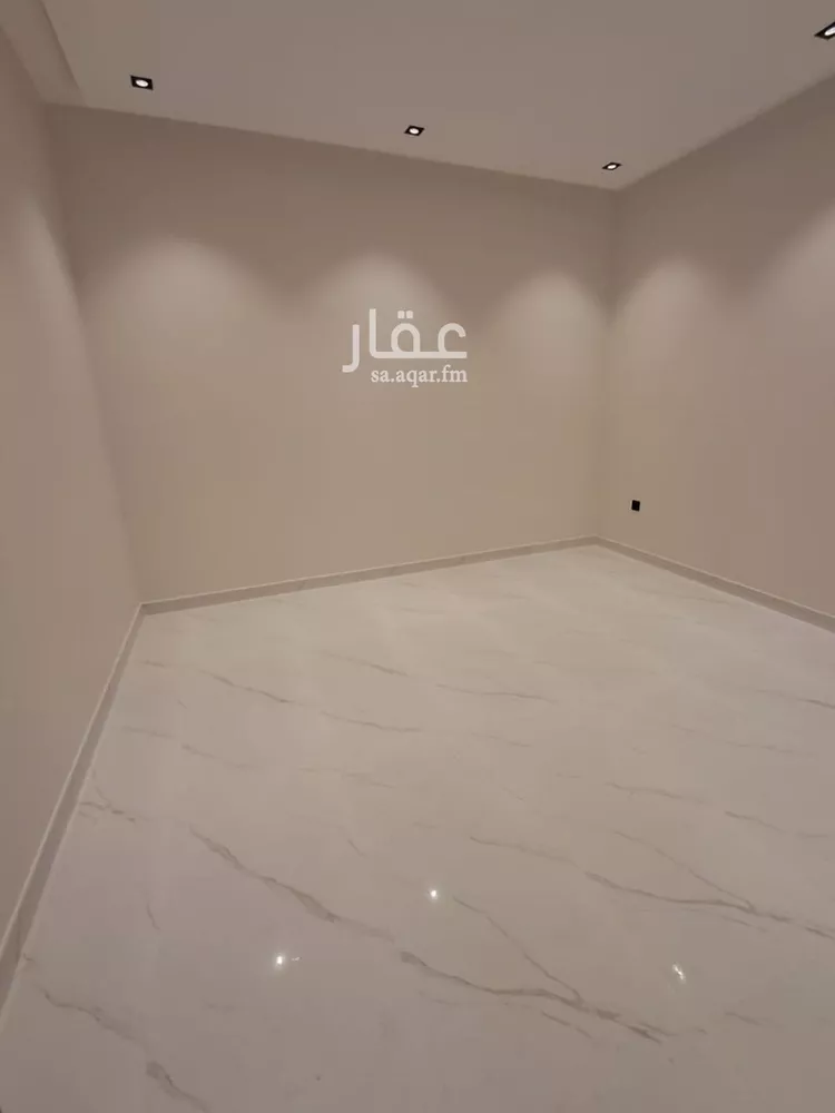 Floor for Sale in Riyadh Okaz 19