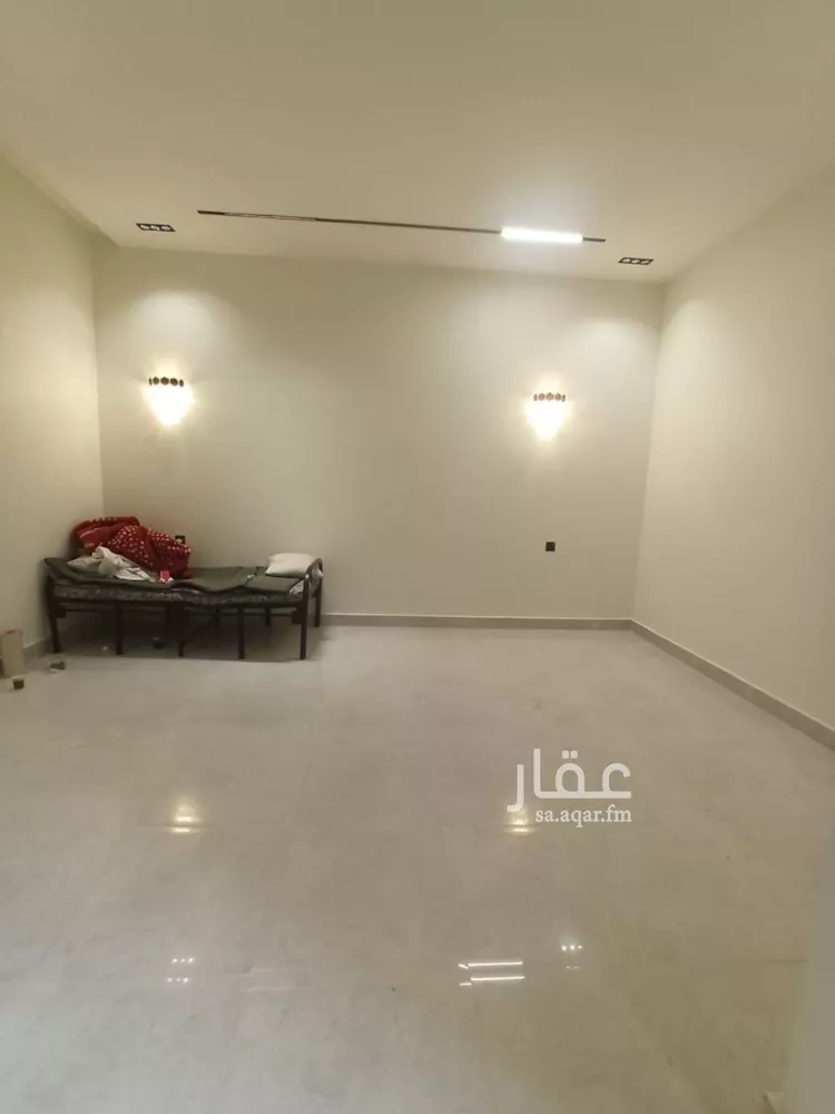 Floor for Sale in Riyadh Tuwaiq 13