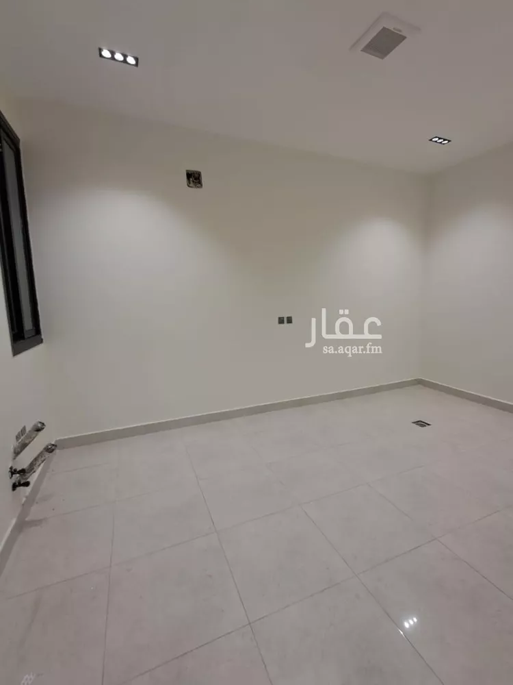 Floor for Sale in Riyadh Tuwaiq 17