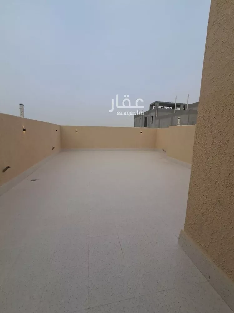 Floor for Sale in Riyadh Dirab 27