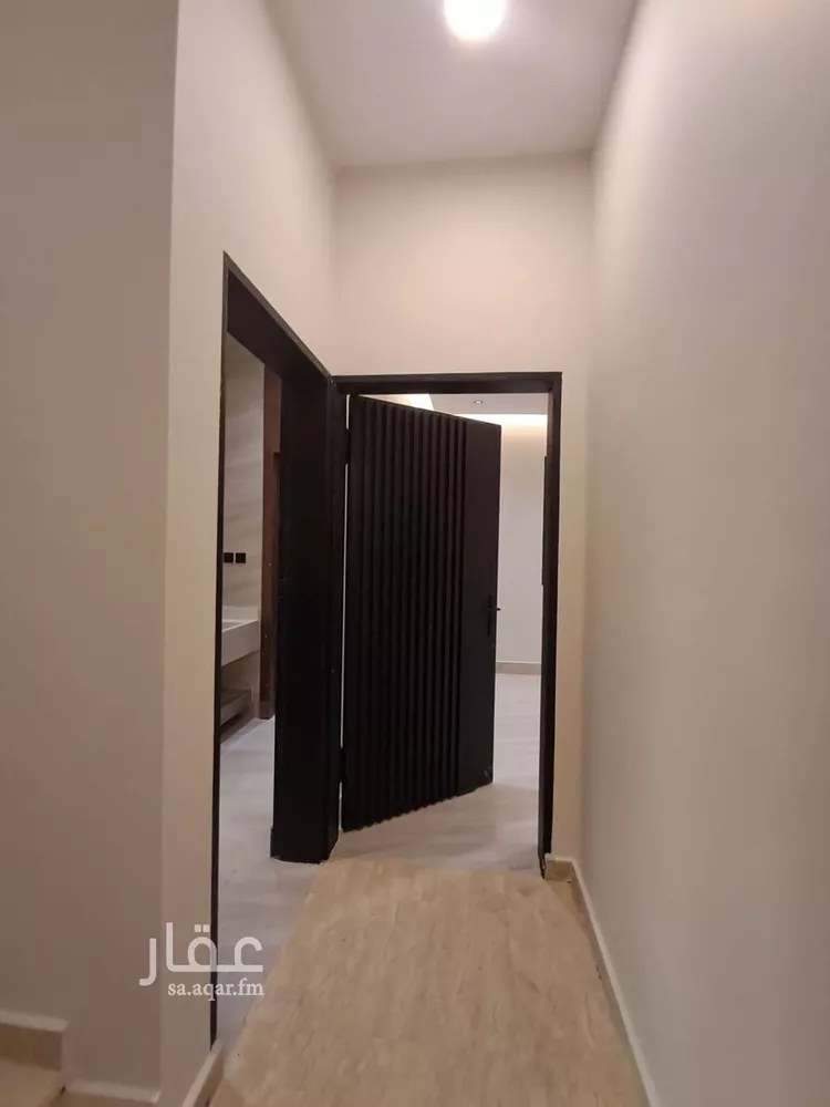 Floor for Sale in Riyadh Dirab 8
