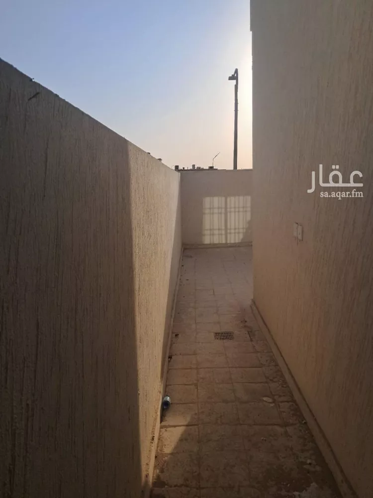 دور للبيع في شارع المدينه المنوره, حي العوالي, مدينة الرياض, منطقة الرياض صورة 5