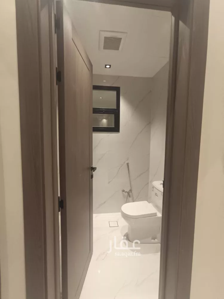 دور للبيع في شارع جعفر بن الحداد, حي عكاظ, مدينة الرياض, منطقة الرياض