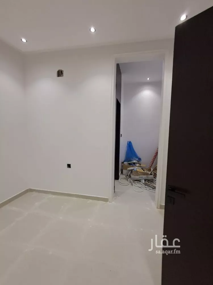 فيلا للبيع في شارع حامد القاري, حي عكاظ, مدينة الرياض, منطقة الرياض 14
