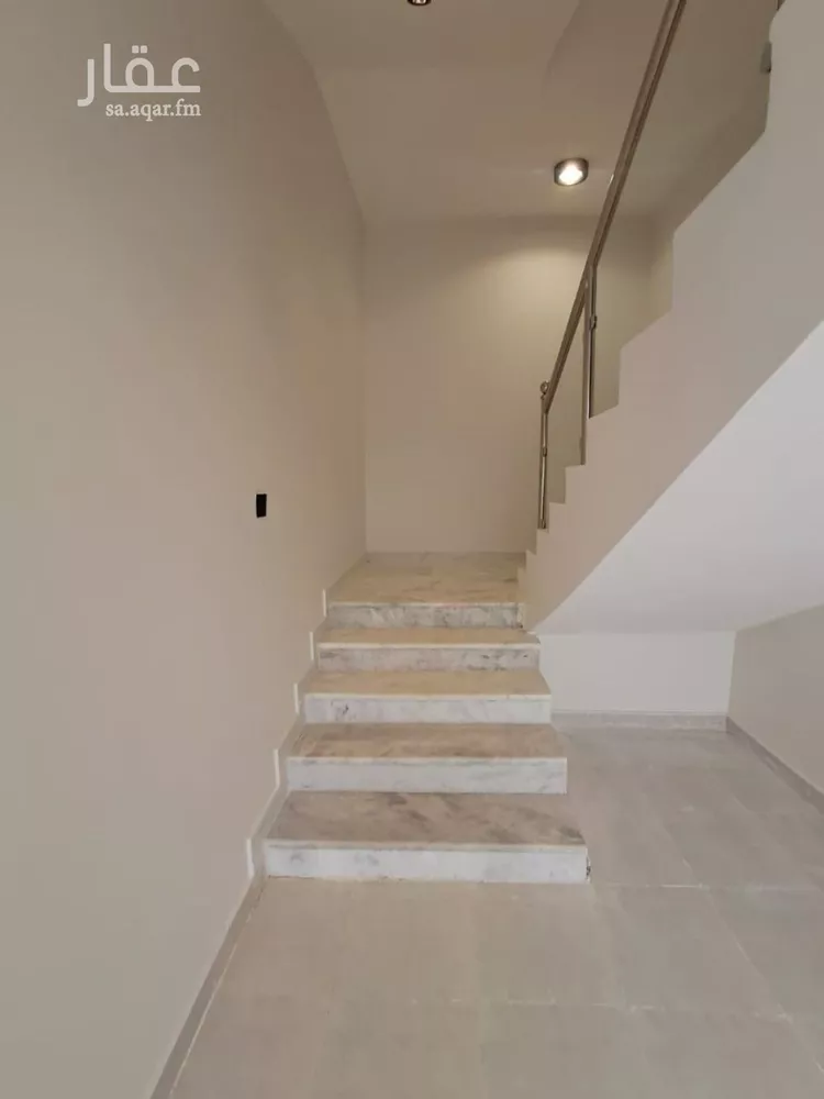 دور للبيع في شارع شارع وادي أرثد, حي عكاظ, مدينة الرياض, منطقة الرياض صورة 4