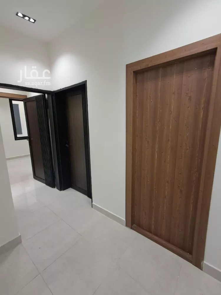 دور للبيع في شارع عبدالعزيز الدراوردي, حي طويق, مدينة الرياض, منطقة الرياض صورة 3