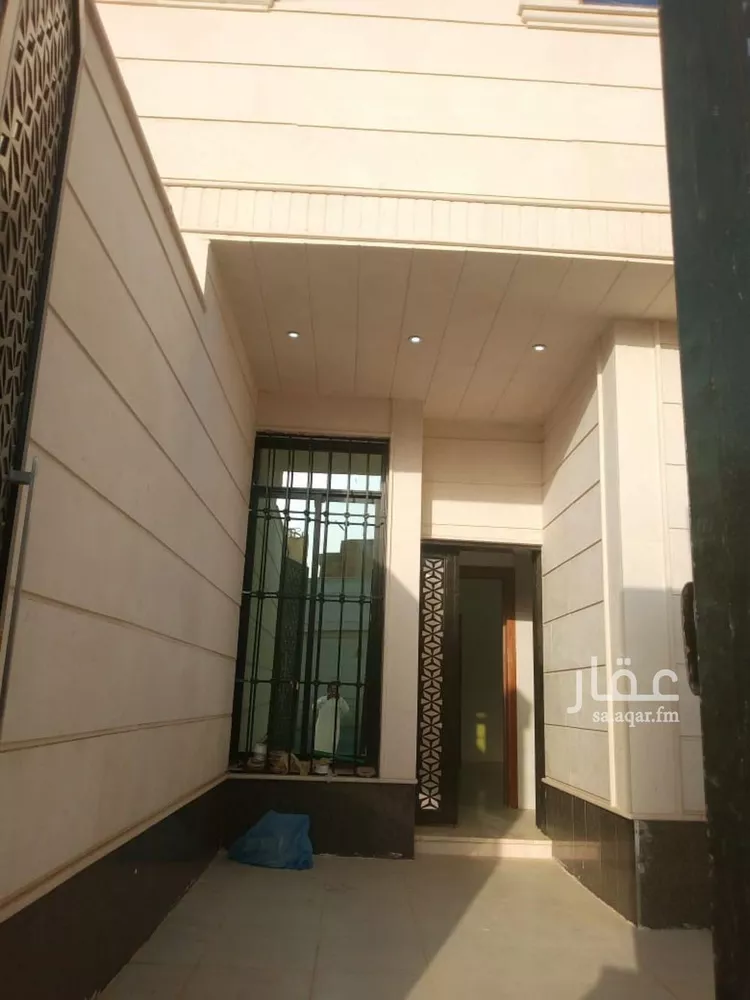 دور للبيع في شارع المدينه المنوره, حي العوالي, مدينة الرياض, منطقة الرياض صورة 3