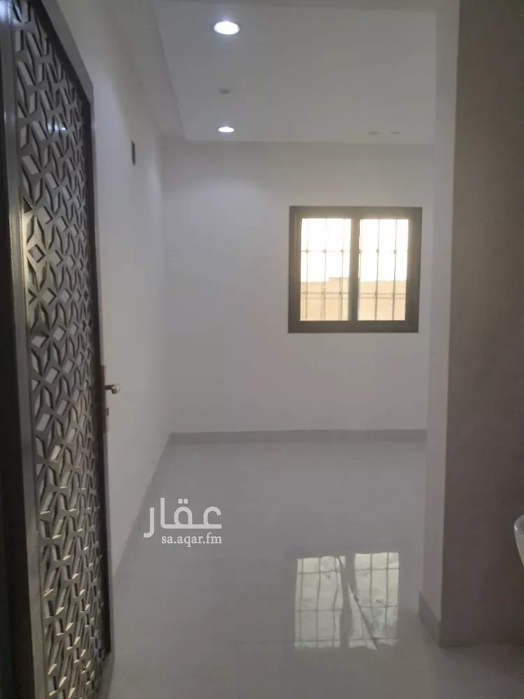 دور للبيع في شارع المدينه المنوره, حي العوالي, مدينة الرياض, منطقة الرياض صورة 2