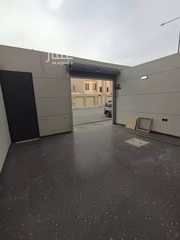 فيلا للبيع في شارع علي بن الحسن الخزرجي, حي عكاظ, مدينة الرياض, منطقة الرياض صورة 4
