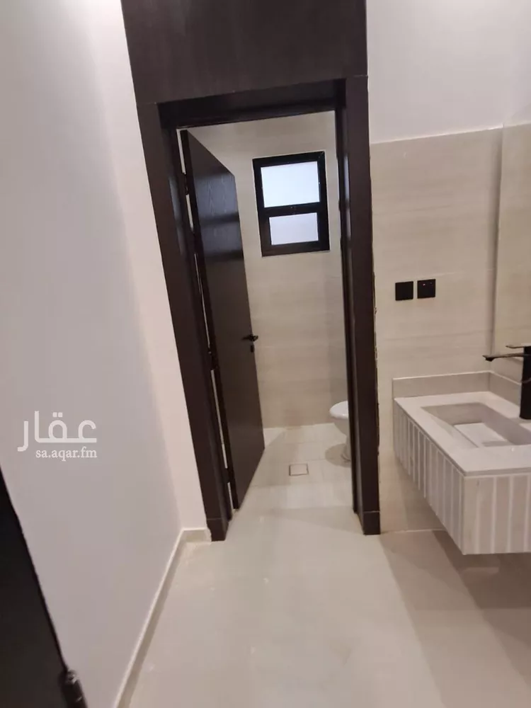 فيلا للبيع في شارع حامد القاري, حي عكاظ, مدينة الرياض, منطقة الرياض 10