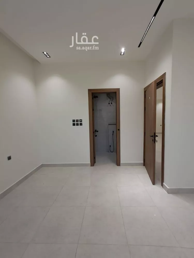 دور للبيع في شارع عبدالعزيز الدراوردي, حي طويق, مدينة الرياض, منطقة الرياض صورة 5