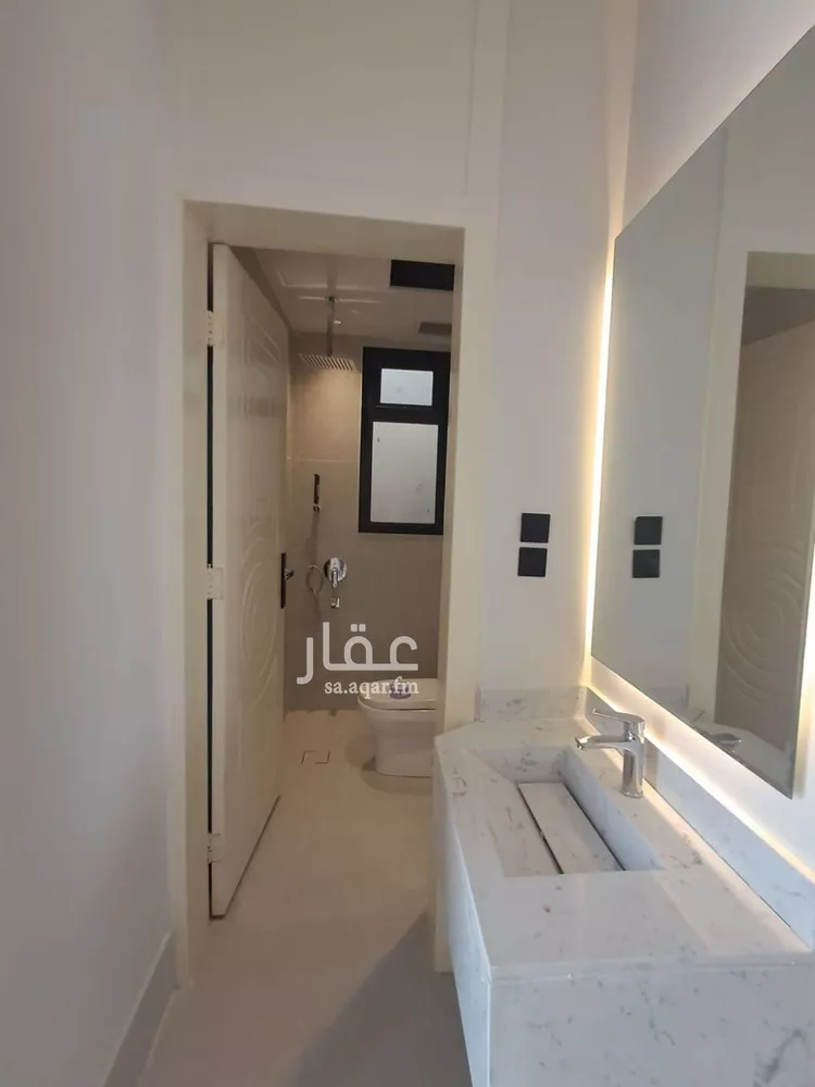 Floor for Sale in Riyadh Dirab 18