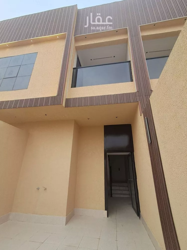 Floor for Sale in Riyadh Dirab 8