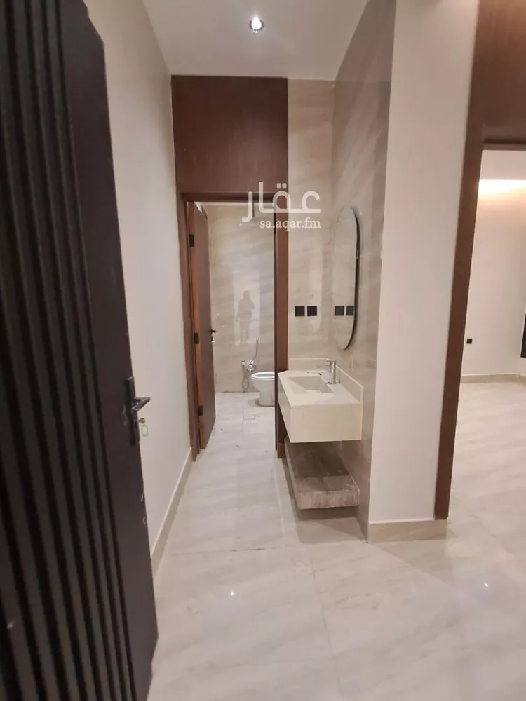 Floor for Sale in Riyadh Dirab 21