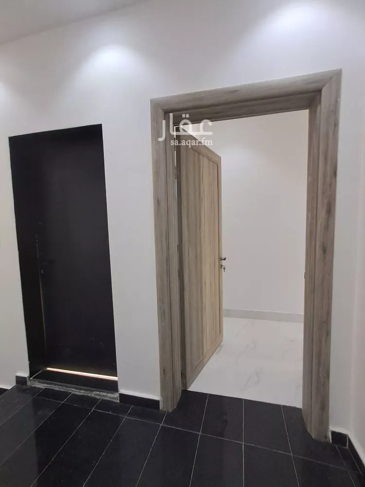 Floor for Sale in Riyadh Al Uraija Al Gharbiyah 16