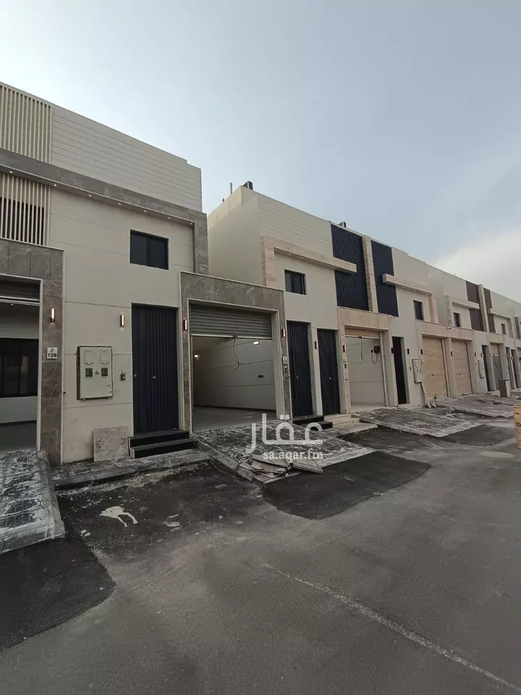 فيلا للبيع في شارع علي بن الحسن الخزرجي, حي عكاظ, مدينة الرياض, منطقة الرياض