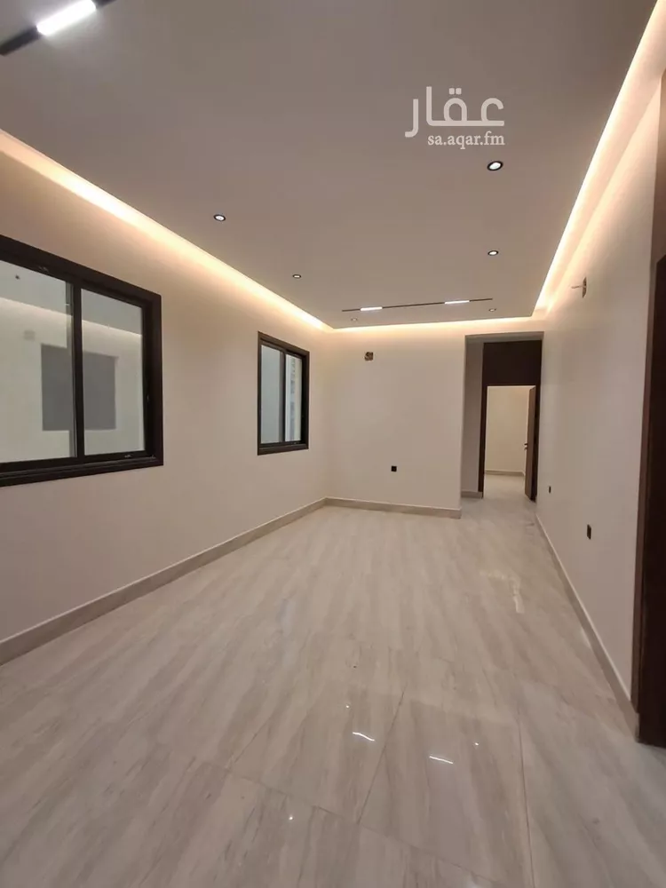 Floor for Sale in Riyadh Dirab 20