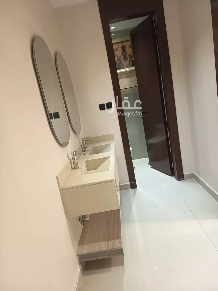 دور للبيع في شارع عبدالعزيز بن رفيع, حي طويق, مدينة الرياض, منطقة الرياض صورة 5