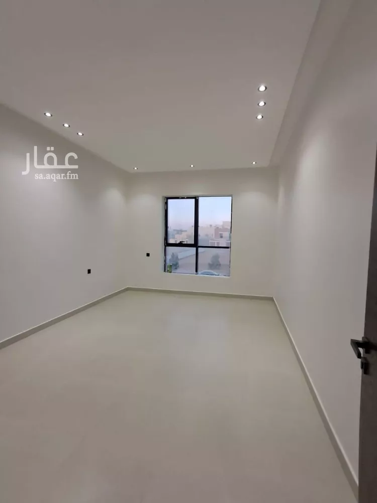 فيلا للبيع في شارع حامد القاري, حي عكاظ, مدينة الرياض, منطقة الرياض 17