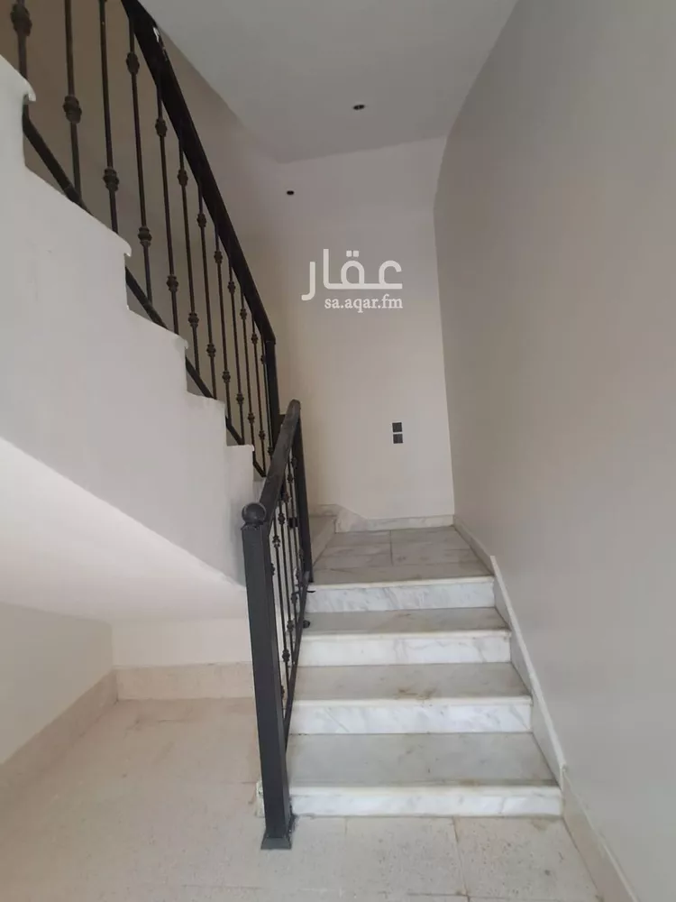 Floor for Sale in Riyadh Dirab 22