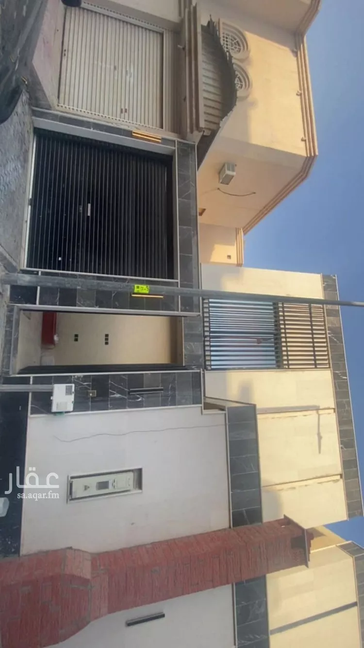 فيلا للبيع في شارع الحمر الغربي, حي ظهرة البديعة, مدينة الرياض, منطقة الرياض